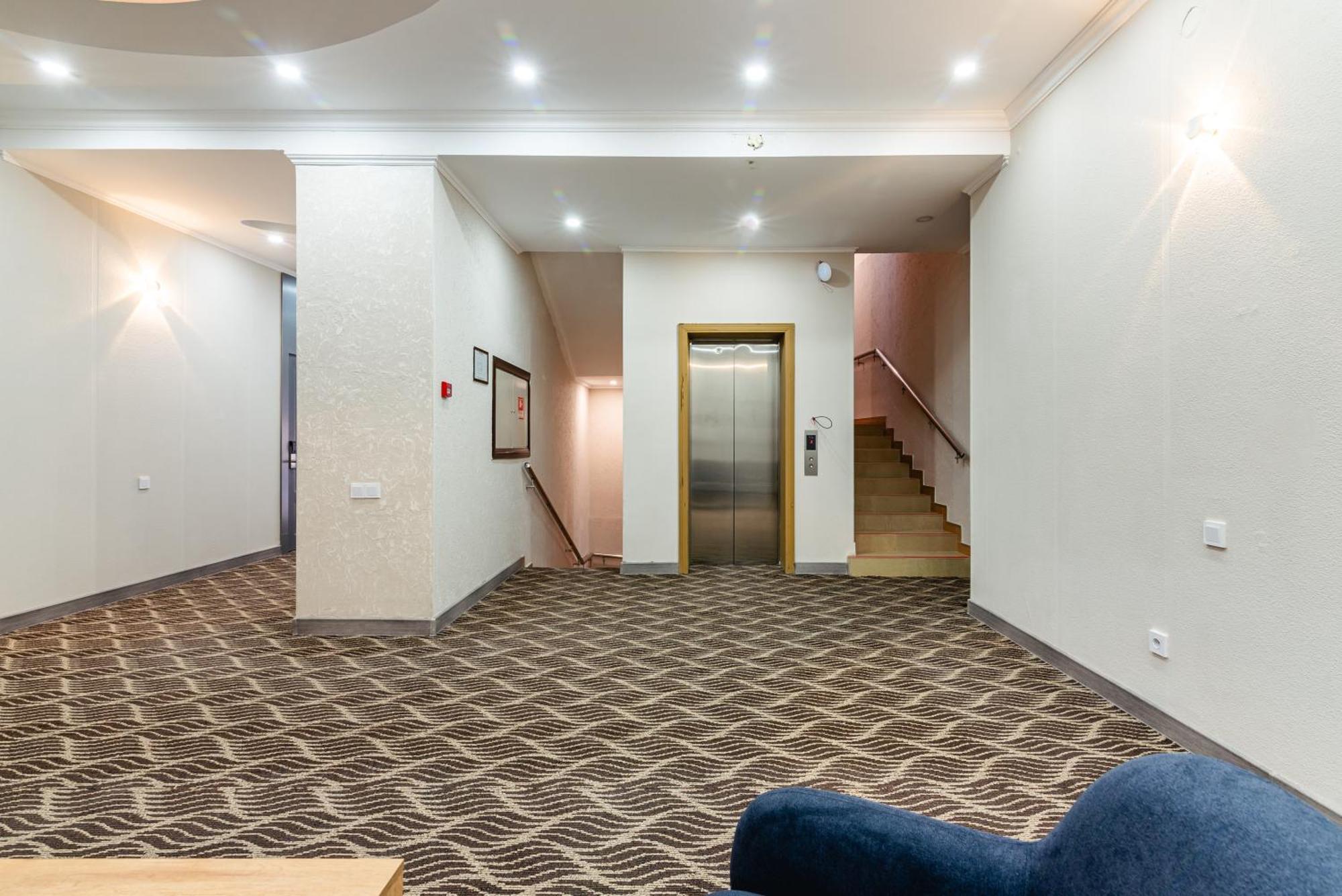 Aykun Hotel Almaty Bagian luar foto